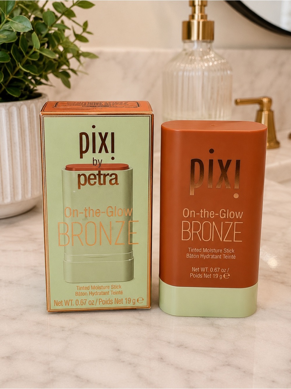 NEW Pixi On-the-Glow Bronze Tinted Moisture Stick RichGlow 0.67 oz